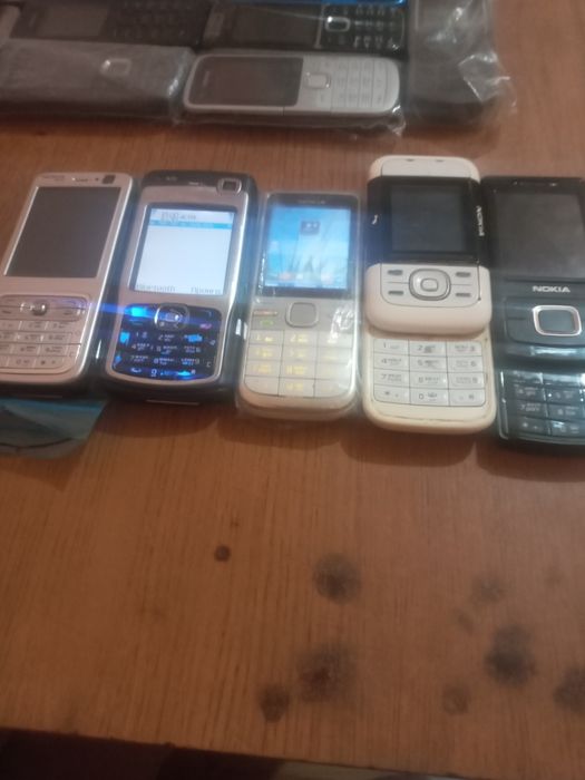 Продаю телефоны нокия орегенал