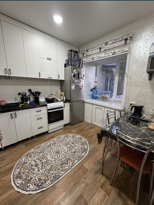 Продается трехкомнатная квартира