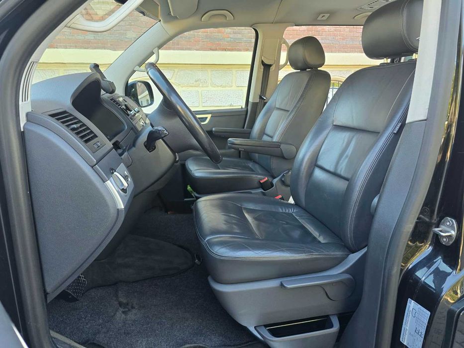 VOLKSWAGEN Multivan 2013 — imagine 4