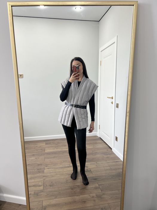 Безрукавки новые