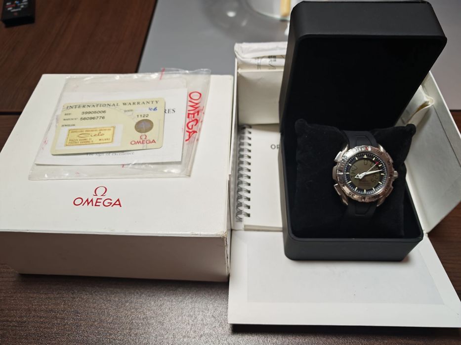 Часовник Omega Speedmaster X33