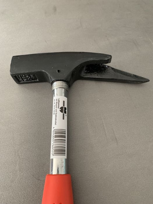 Кофражен чук с магнит 600g WÜRTH