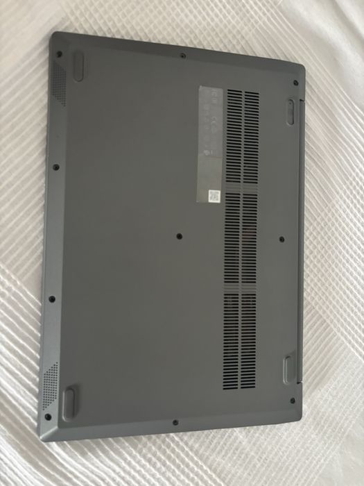 Laptop lenovo.