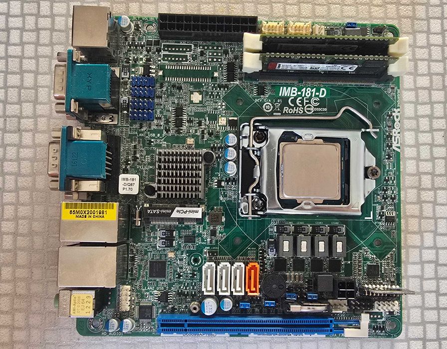 ASRock IMB-181-D Mini-ITX + i7-4790K + 16GB + охладител Scythe (NAS/сървър)