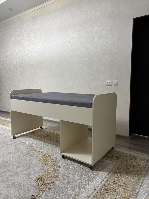 кроват продается