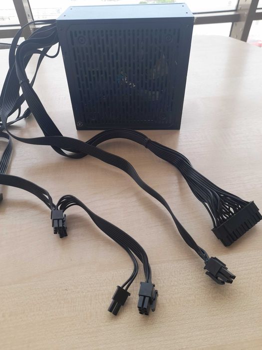 Sursa PC Aerocool LUX 650W - 80 Plus Bronze - ACP-650LXD  100 lei