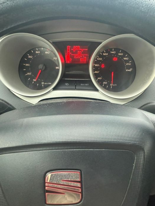 Seat Ibiza două uși