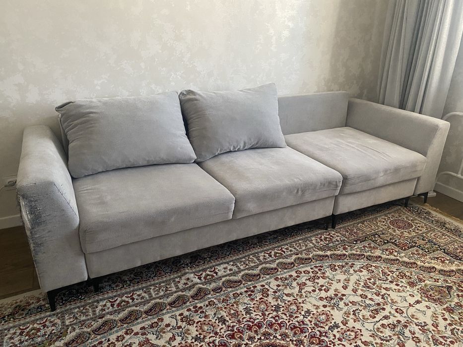 Диван б/у все подушки имеются