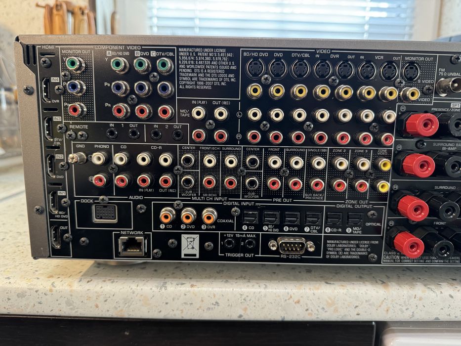 Yamaha RX-V3800 качествен ресивър