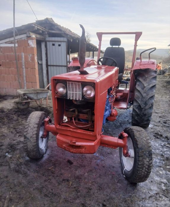 Vând Tractor stare functionala
