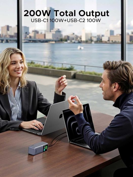 Мощна външна батерия UGREEN Nexode 200W 25000mAh с цветен дисплей