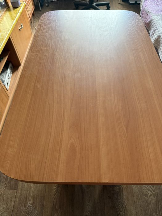 Продам стол кухонный