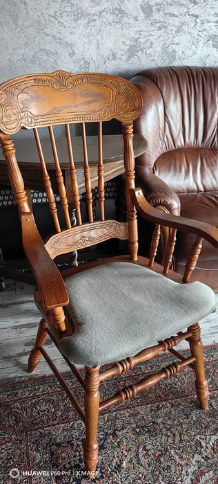 Трапезна  маса , естествена дървесина