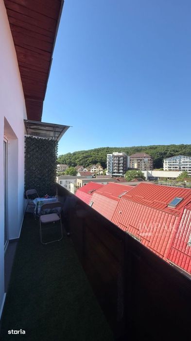 Apartament pe 3 niveluri cu 4 camere in Manastur