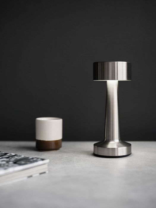 Лампа настольная беспроводная