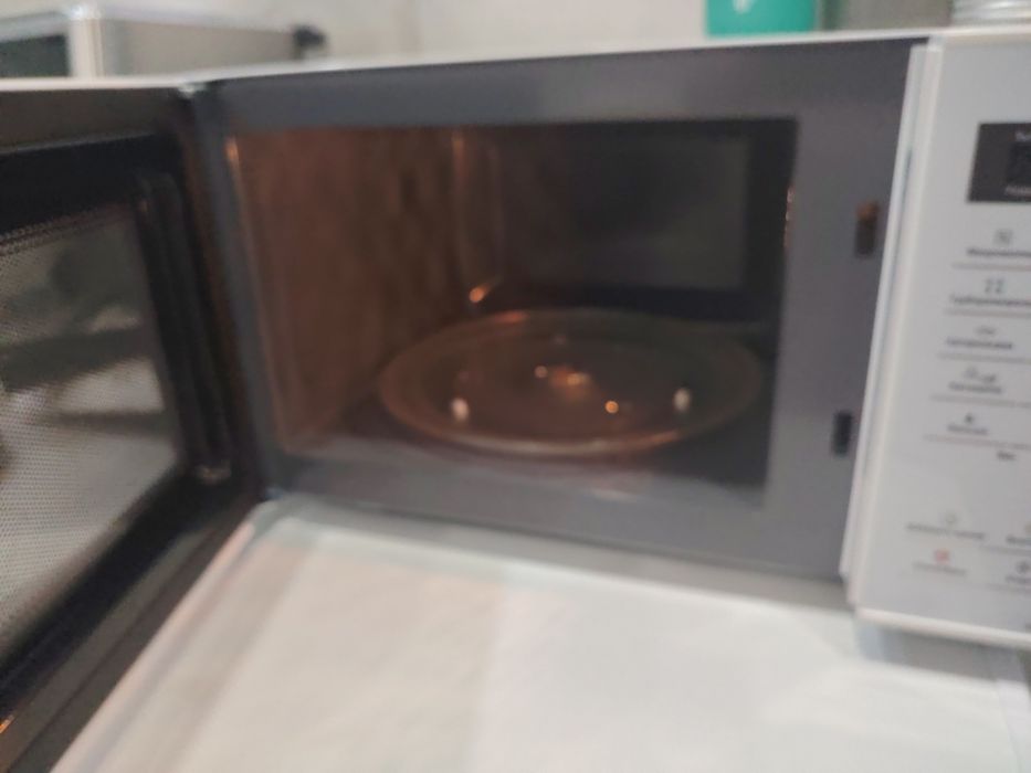 Продам микроволновку Panasonic