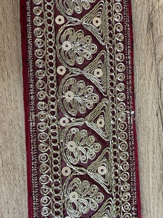 Колан подходящ за пафти