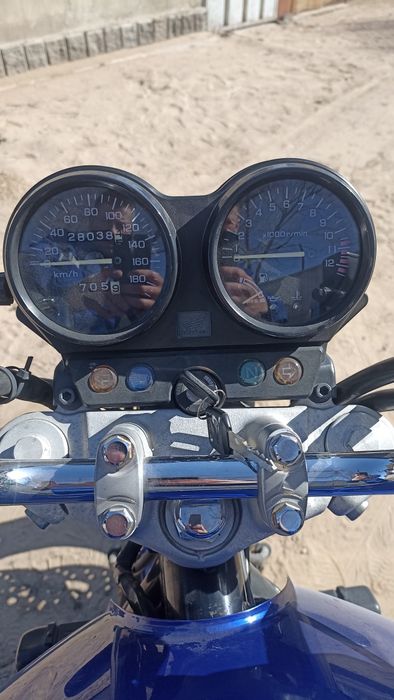 Хонда СВ  продам