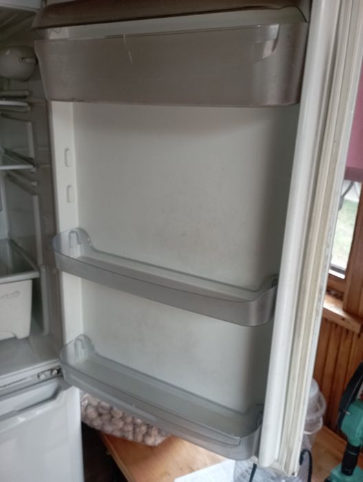 Продам холодильник