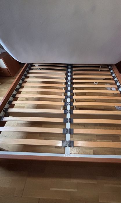 Pat cu saltea (160X200)