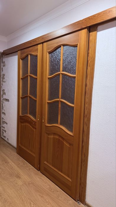Продаю двери б/у