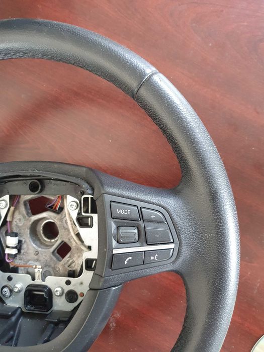 Volan bmw f10 in stare foarte buna