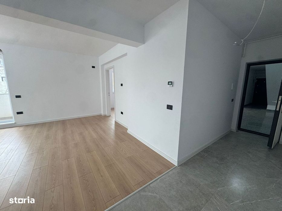 Apartament 3 camere cu balcon si curte/ loc de parcare/ statie STB