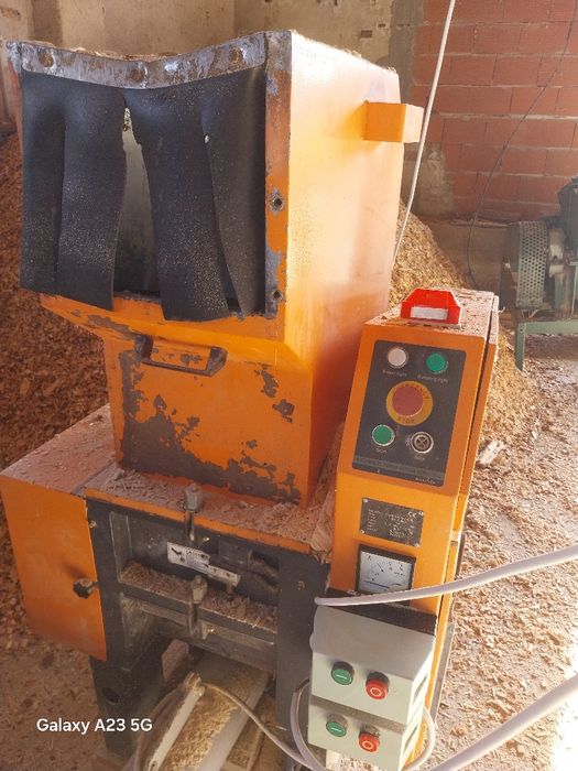 Линия, машини за пелети