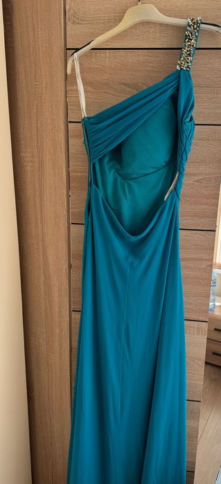 Официална Рокля.