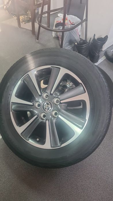 Bridgestone 215/60 R16