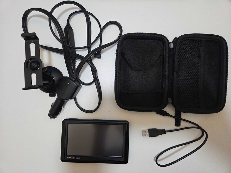 Продавам навигация GPS Garmin nüvi 1490 – 5", с безплатно доживотно обновяване на картите