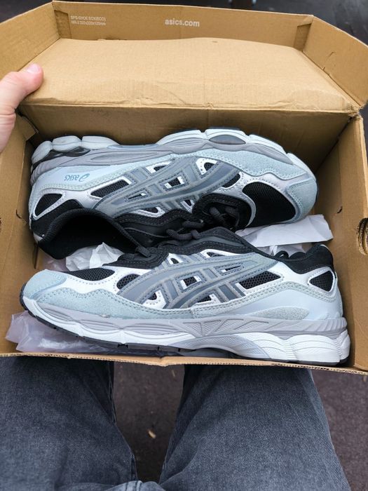 Кроссовки ASICS 42 р-р