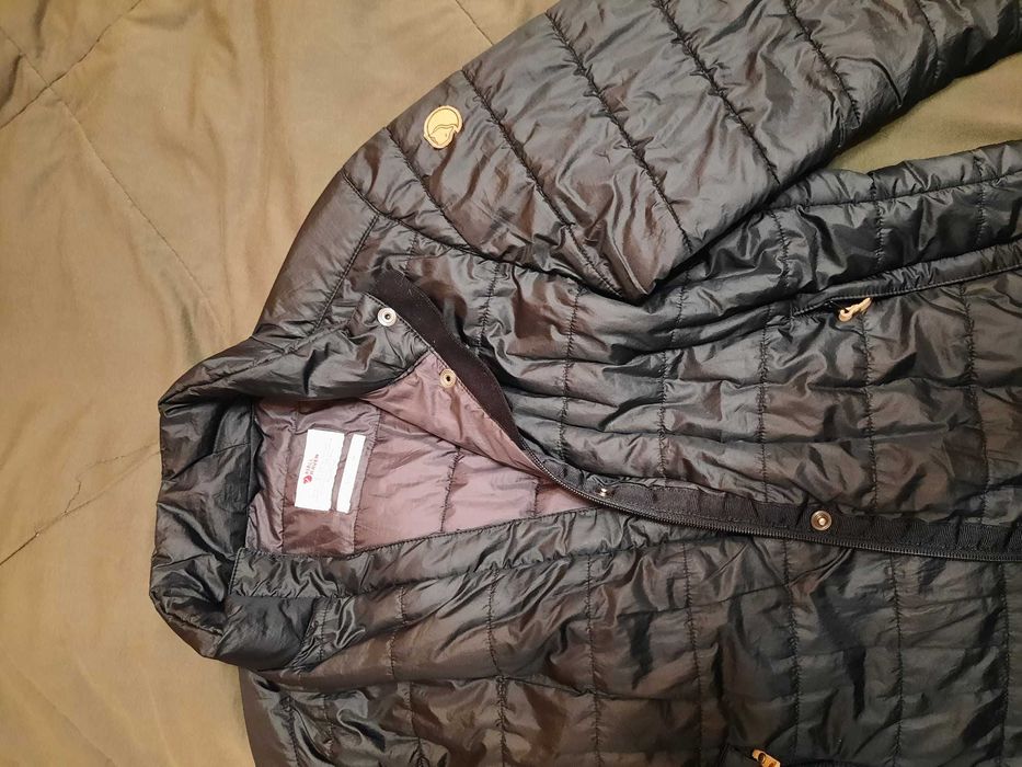 Дамска лека Пухенка Fjall Raven