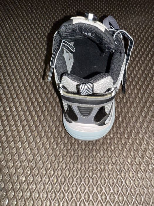 Off White Be Right Back