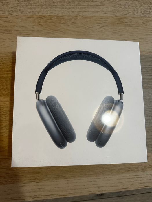 Apple AirPods Max слушалки син цвят