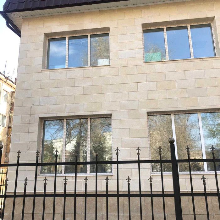 Гранит для фасада и лестниц в Астане.