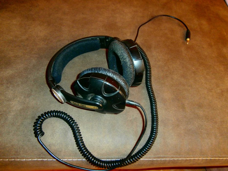 Стари DJ-слушалки Sennheiser HD215