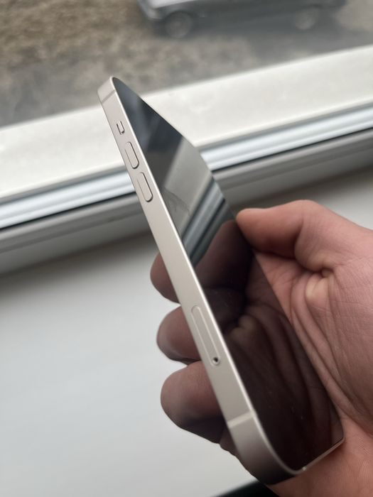 Продам iphone 13