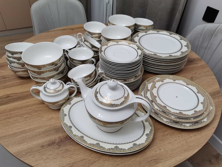 Продам сервиз 78 предметов