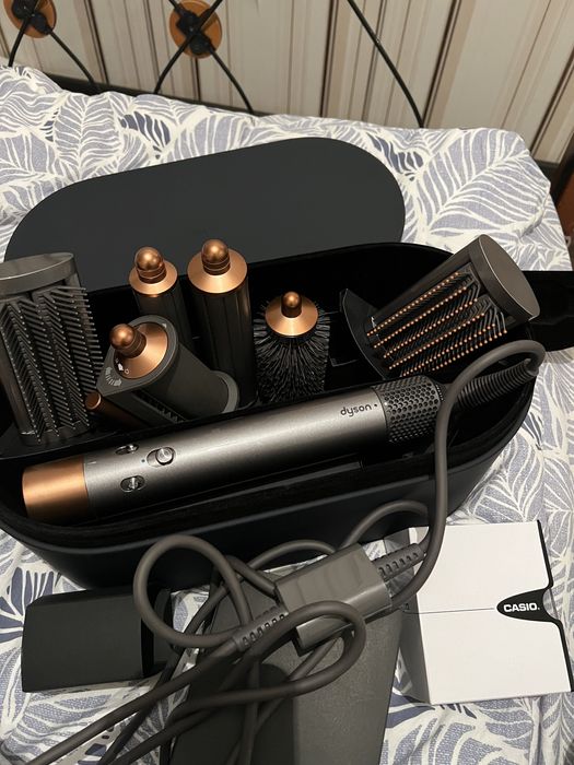 Стайлер Dyson Airwrap™  новый модель