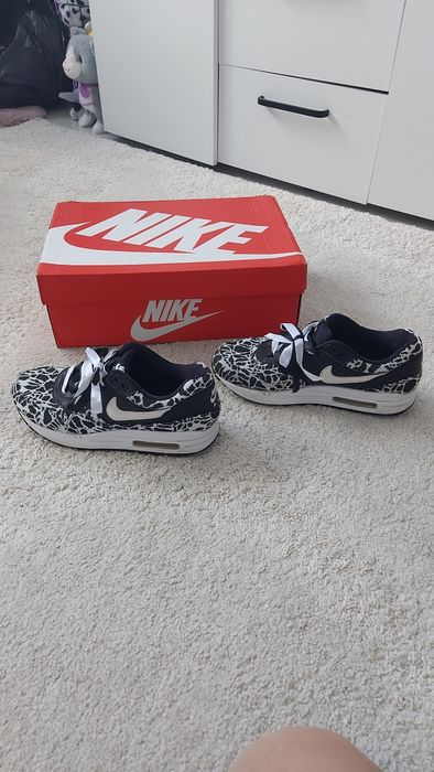 Дамски маратонки nike air max 1