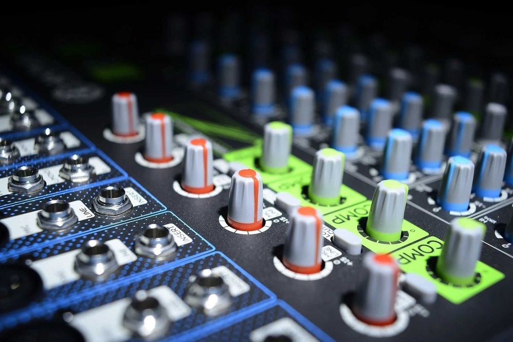 Продавам Миксер ANT ANTMIX 8FX