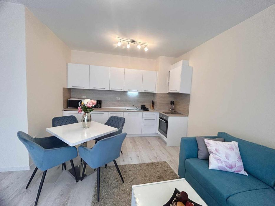 Дава се под наем Двустаен апартамент в Варна, Аспарухово - 65 кв.м за 600 € - Снимка #1