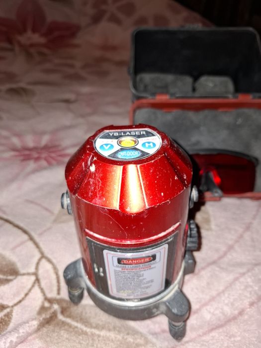 Лазерный нивелир - уровень