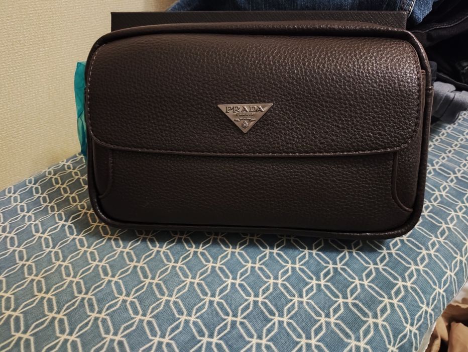 Продается новый классический мужской кошелек, барсетка