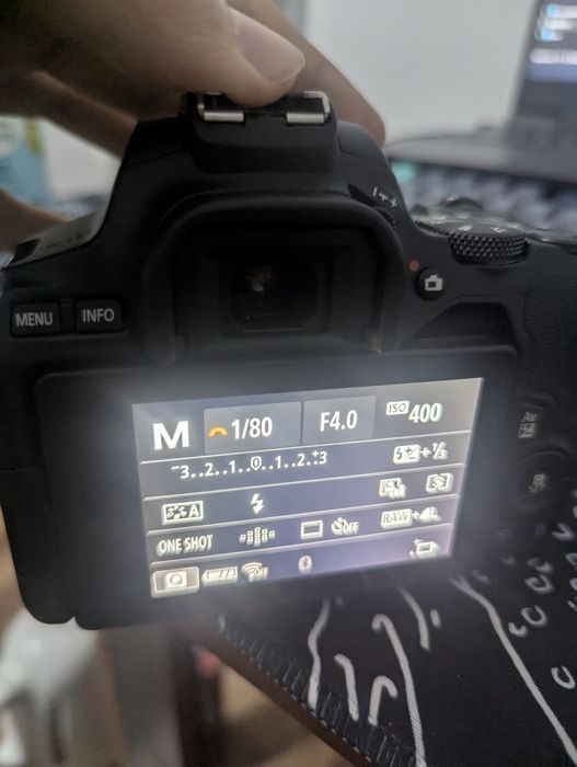 Фотоаппарат Canon eos 250d