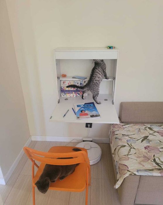 Стол детский. Детская парта.