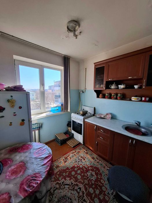 1 хоналик квартира 4 кават ижорага берилади, горгаз, 17-мактаб