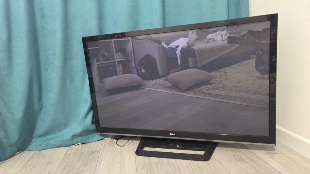 Продам телевизор LG
