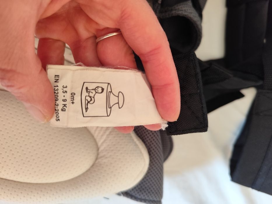 Chicco кенгуро 3,5 до 9 кг.